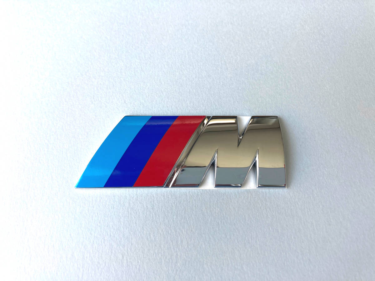 純正 BMW Mエンブレム 縦32mmx横85mm 部品番号51142694404(BMW)｜売買