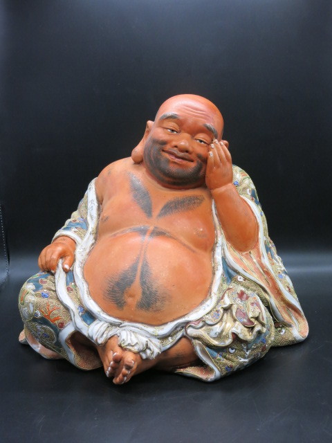 希少品！九谷焼 布袋鎮座像　布袋様　豪華絢爛金彩盛上げ色絵　高さ約２７㎝/横幅約３２㎝　七福神 置物 縁起物 古美術 　古い九谷焼