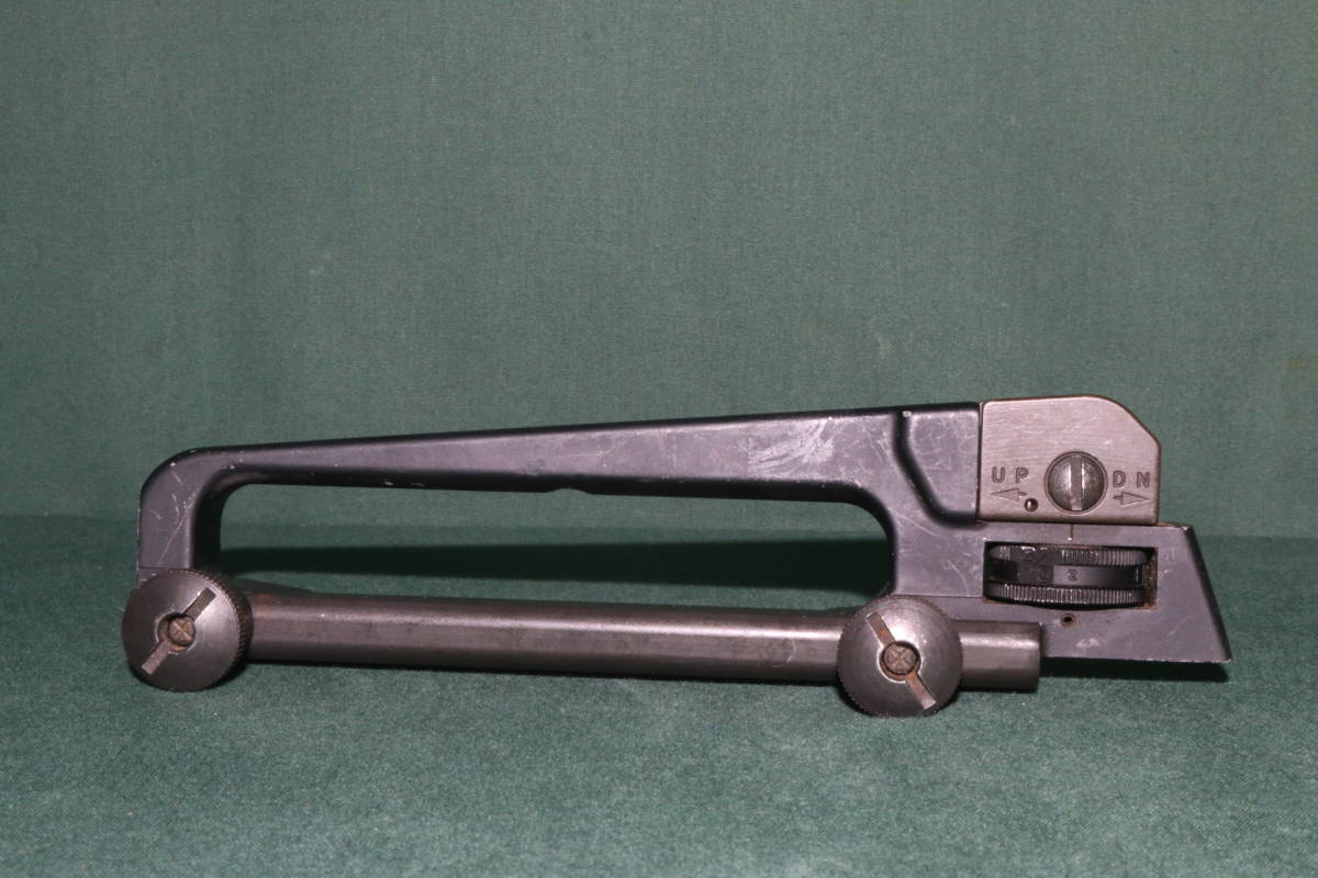 Golden Eagle キャリングハンドル M16⁄M4シリーズ 金属製 | ミリタリー