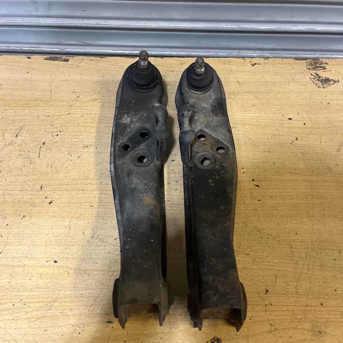 s13系　純正ロアアーム 日産 シルビア s13 180sx 純正 フロントロアアーム ロアアーム 左右