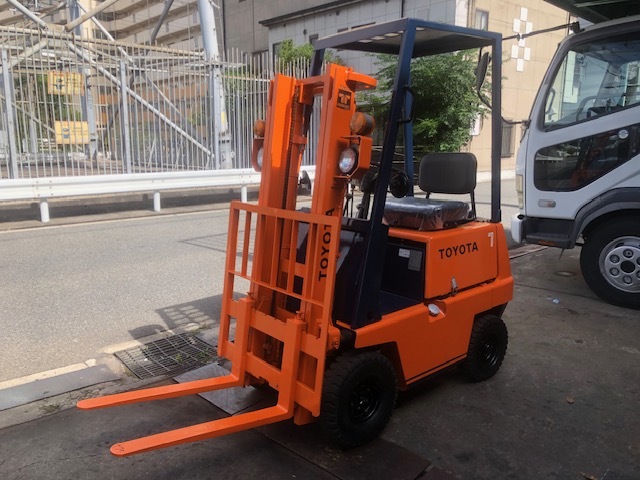☆点検・整備済み☆小型☆トヨタ☆フォークリフト☆700KG☆室内保管☆