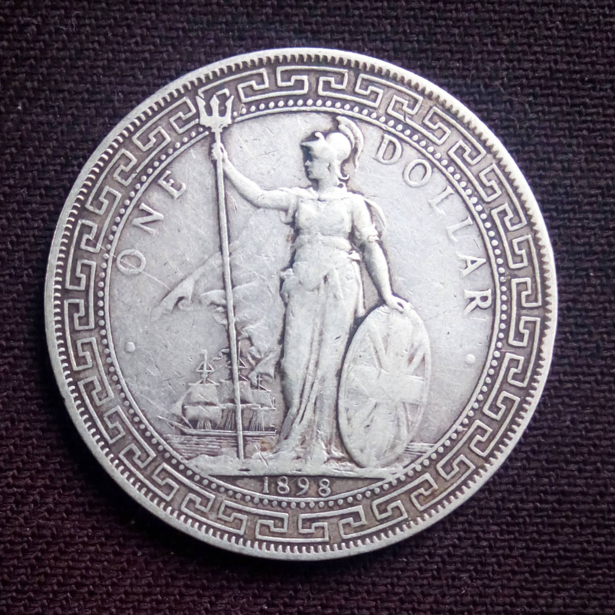 アンティーク銀貨 イギリス領 香港 1898年 貿易銀 壹圓銀貨 貿易銀 1898年