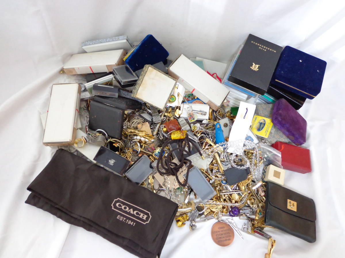 ジャンク品 アクセサリー 8.8kg 大量まとめ売り 色々まとめて 