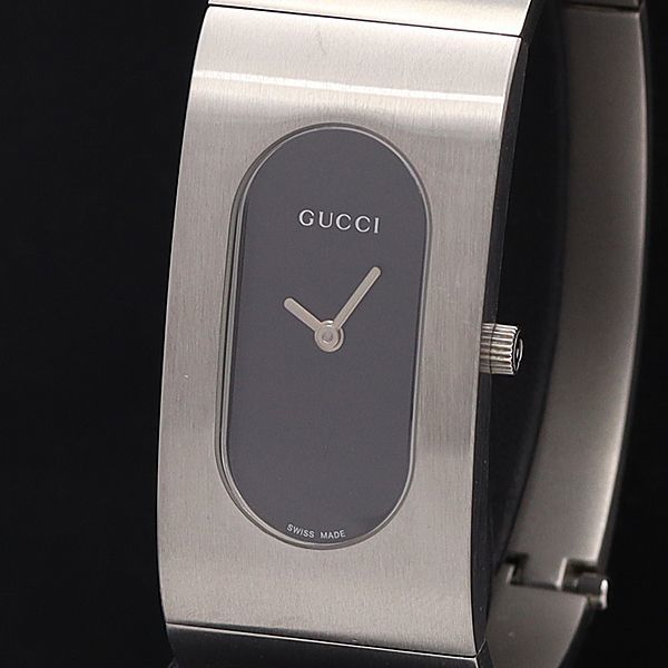 中古GUCCI グッチ バングルウォッチ 2400L ブラック文字 1円 稼働 美品