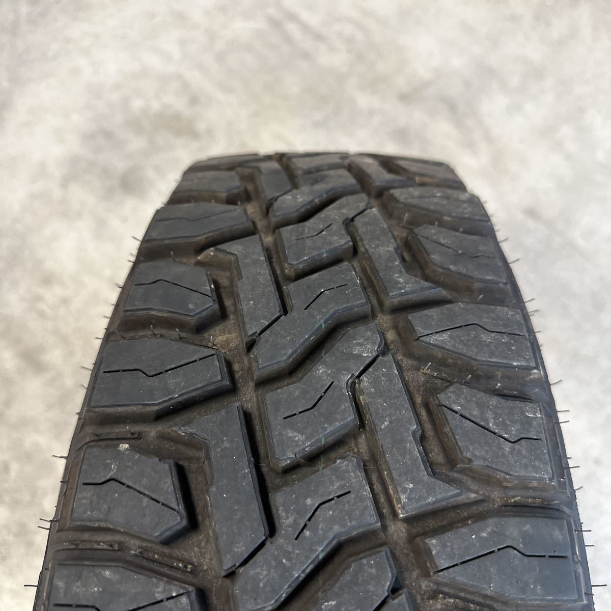 225/70R16 バリ山 2023年製 フォレスター デリカ ブロックタイヤ Delta 