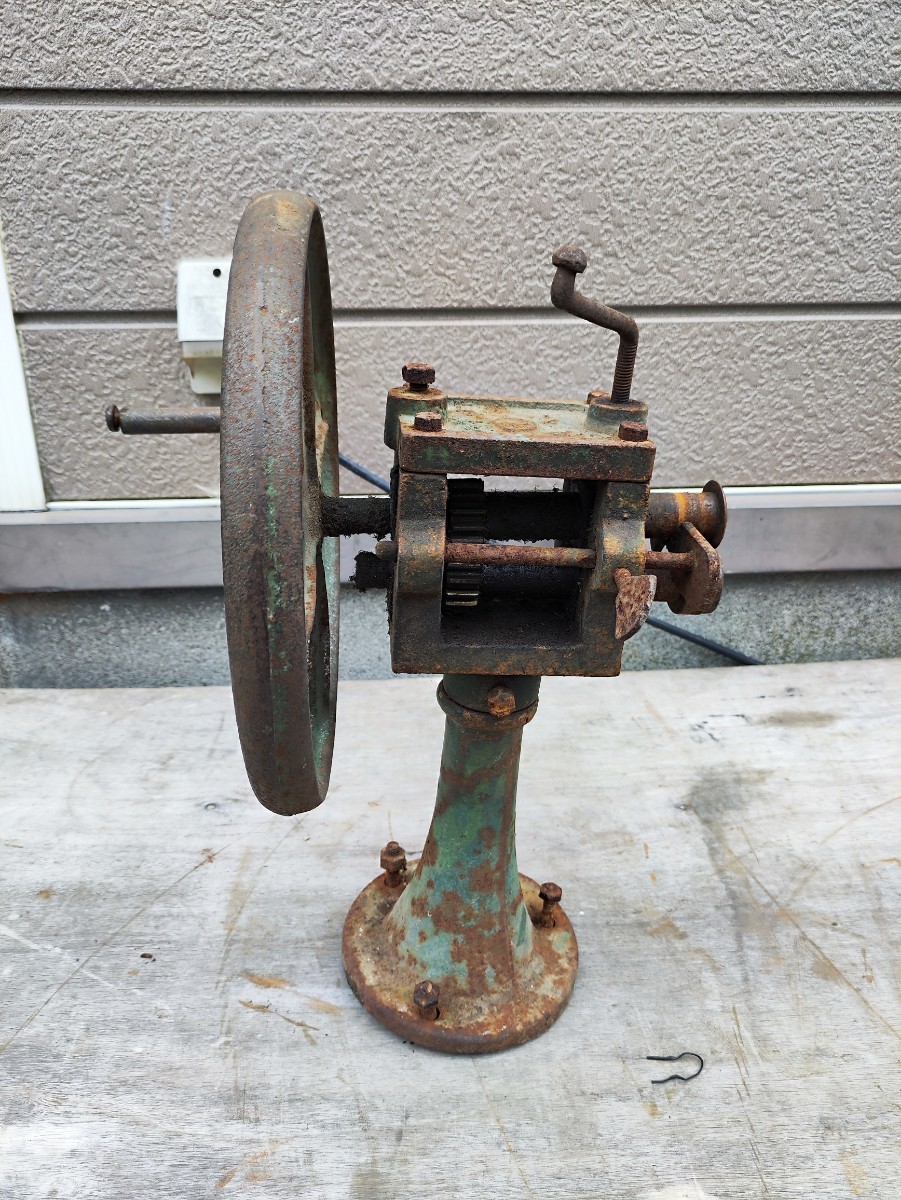 鈑金機械 卓上リブローラー 紐出し機 紐出機 ベンダー 板金加工 