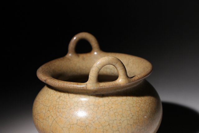 博物館展示品 来歴有 21 宋時代 哥窯三足香炉 幅約15.5