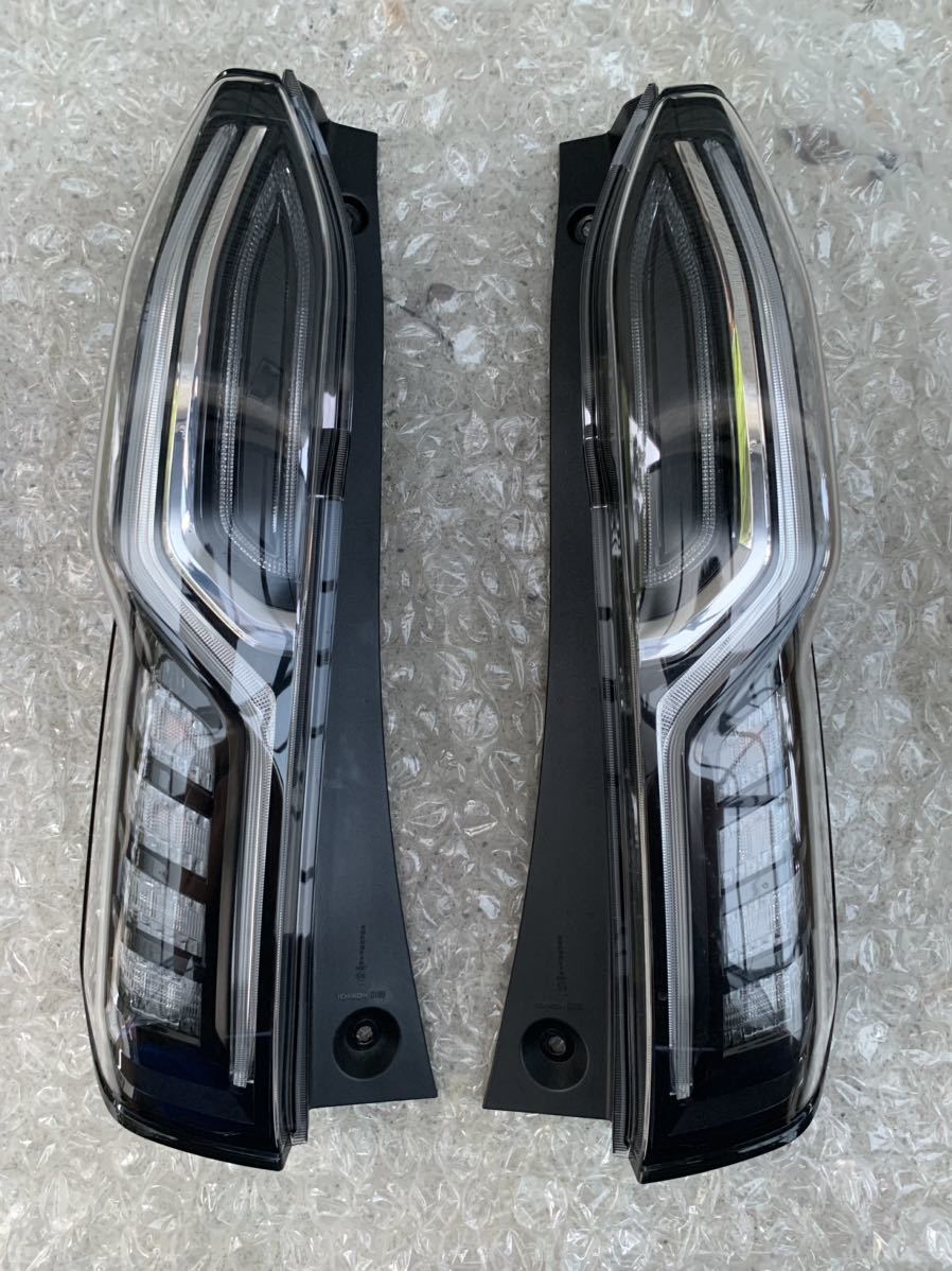 ホンダ N-BOX カスタム JF3 純正 テールライト 左右 テールランプ 