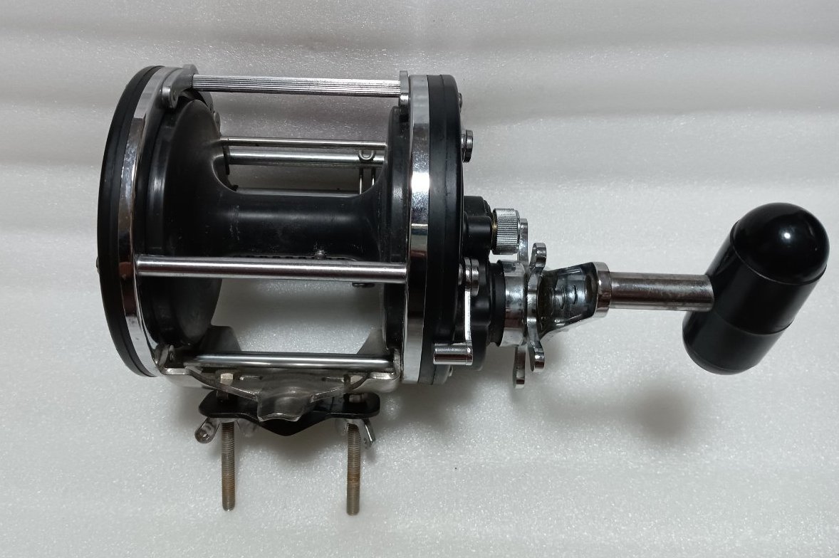 美品 両軸リール ダイワ スーパーダイナミック ST-600 ST-600 ダイワ