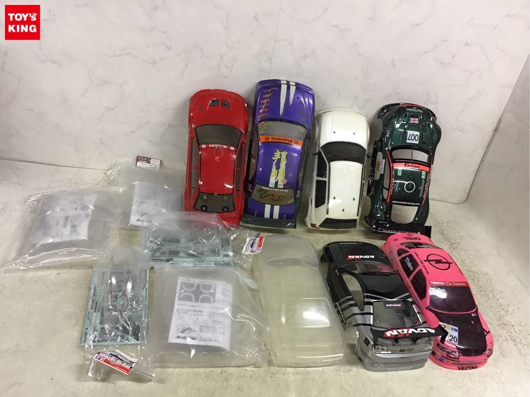 タミヤ コミカルアバンテボディ 塗装済み完成品 GF-01 CB