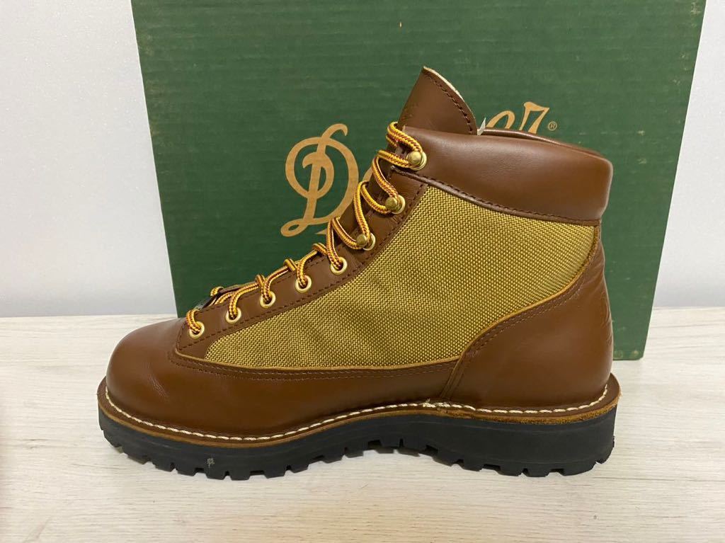 ☆使用極僅か☆美品☆白タグ Danner ダナーライト ブーツ 30440 