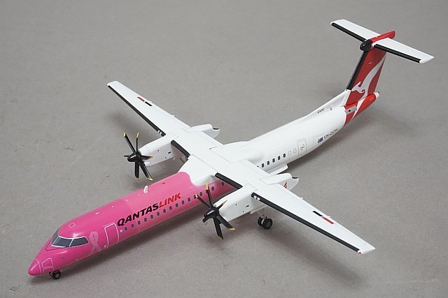 1/200 Qantas カンタス航空 Dash8-400 Q4 Pink Lady ピンクレディ VH