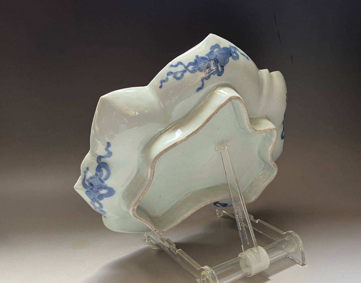 骨董　古伊万里　菊割重ね　菊花　変形　長皿　膾皿　向付　１客限り 色絵古伊万里菊花文変形皿（色絵柿右衛門、金蘭手、元禄色絵古伊万里