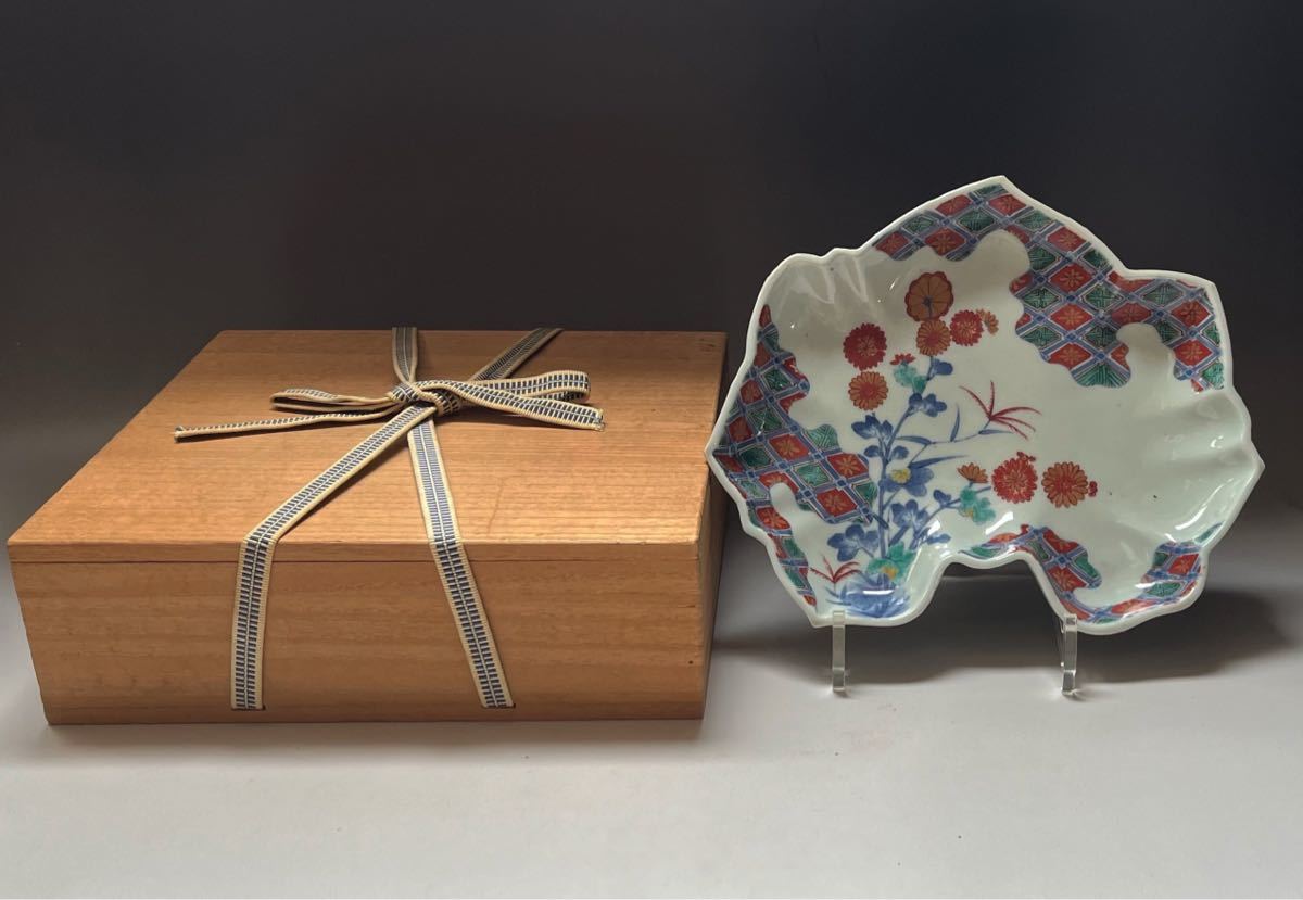 色絵古伊万里菊花文変形皿（色絵柿右衛門、金蘭手、元禄色絵古伊万里