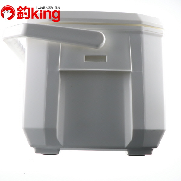 ダイワ ライトトランク α GU 2400/X496L 美品 船 堤防 釣り ショア オフショア フィッシング アウトドア