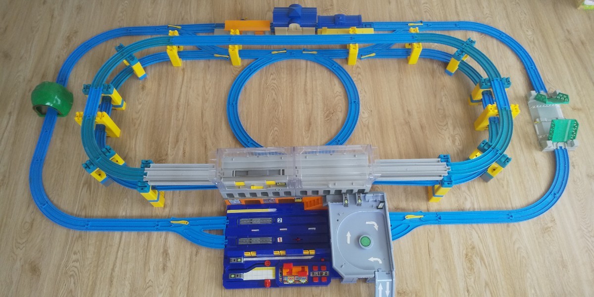 プラレール ガチャっと！アクションステーション 3段オリジナルレイアウトセット