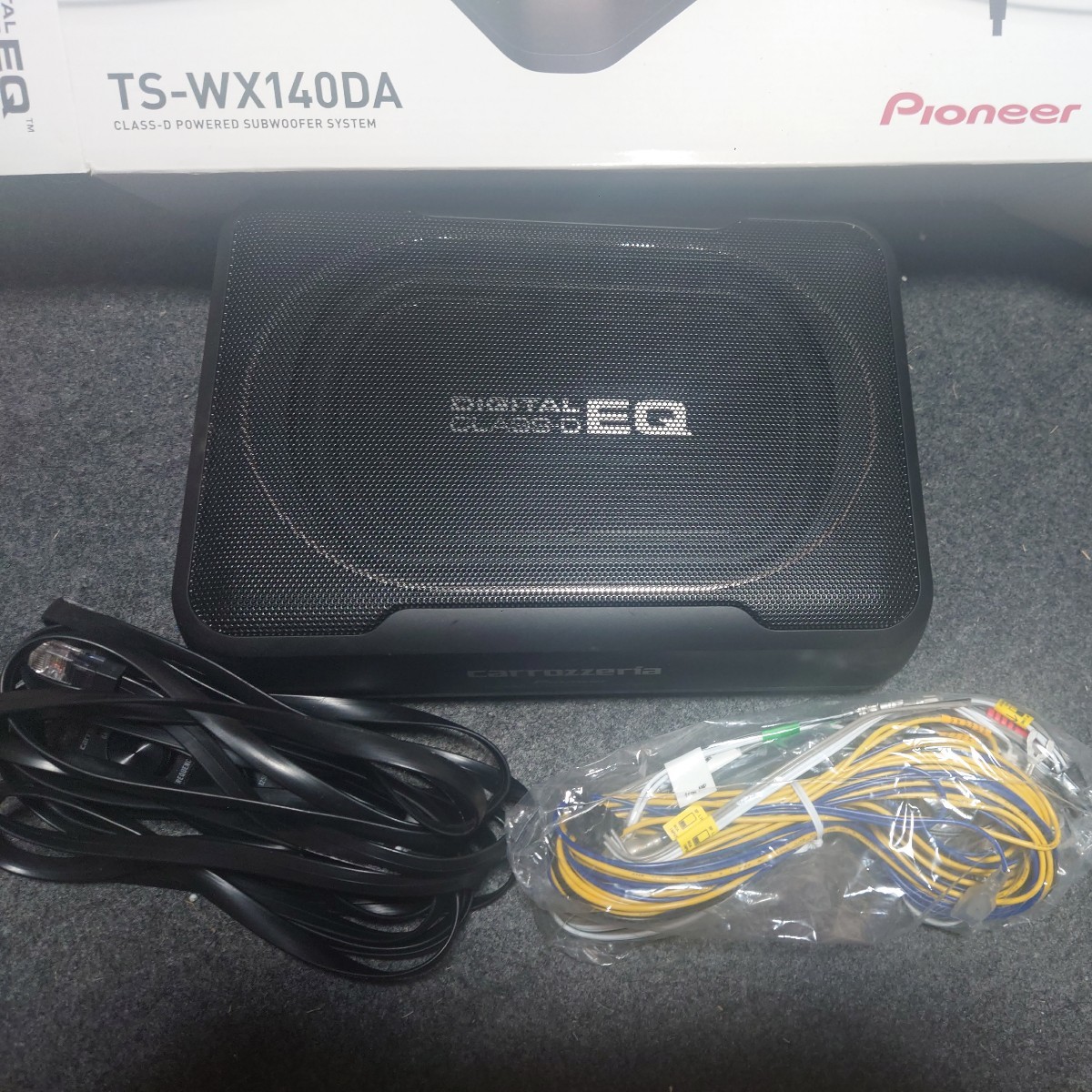 カロッツェリアサブウーファーTS-WX130DA