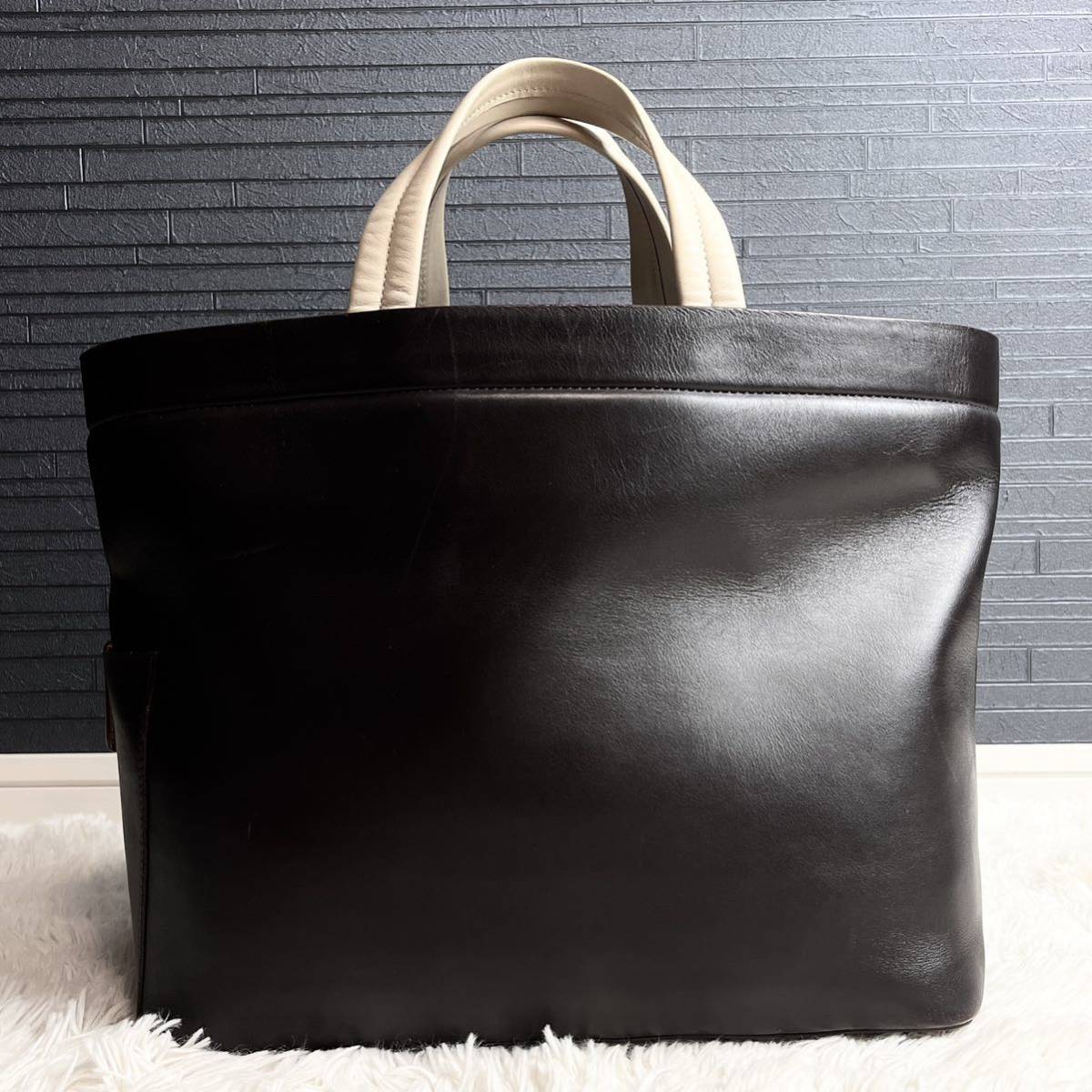 バリー BALLY レザートートバッグ ビジネス ブラック カデナ A4収納 A4収納 BALLY バリー メンズ ビジネス トートバッグ 高級感 Bロゴ