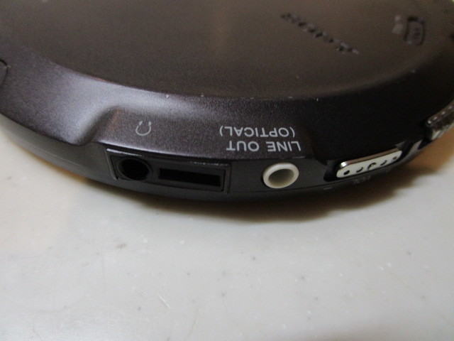 SONY CDウォークマン D-EJ2000 本体のみ 動作確認済み 傷あり SONY D