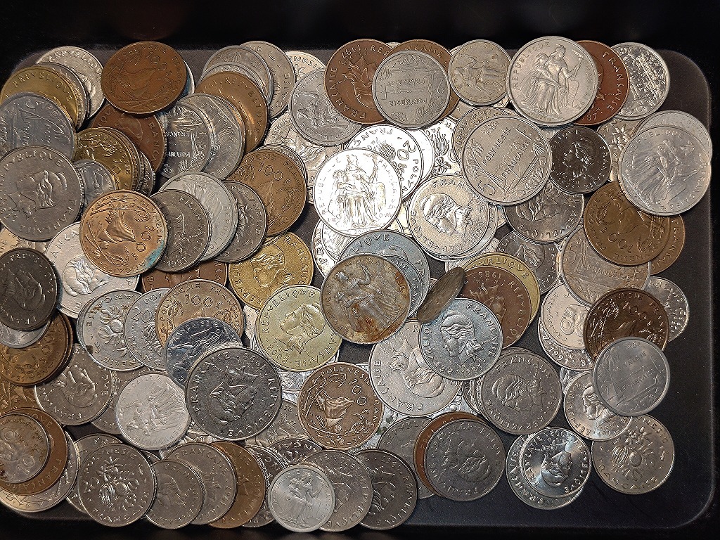 1円スタート】フランス海外領土 ポリネシア ＣＦＰフラン おまとめ 約1.2㎏ - フランス領ポリネシア 古銭 おまとめ ＣＦＰフラン フランス 領ポリネシアの通貨パシフィック・フランが可愛すぎ！お土産に