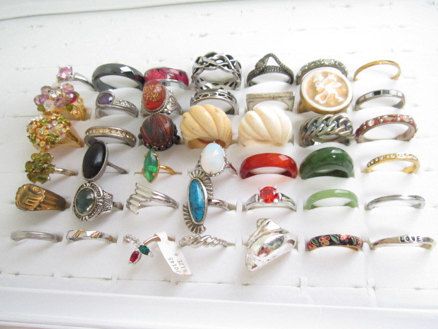 Pt 900、翡翠、象牙風、ターコイズ、SILVER 925など　指輪　リング　42点　まとめて　アンティーク・ヴィンテージ・レトロなど　中古品