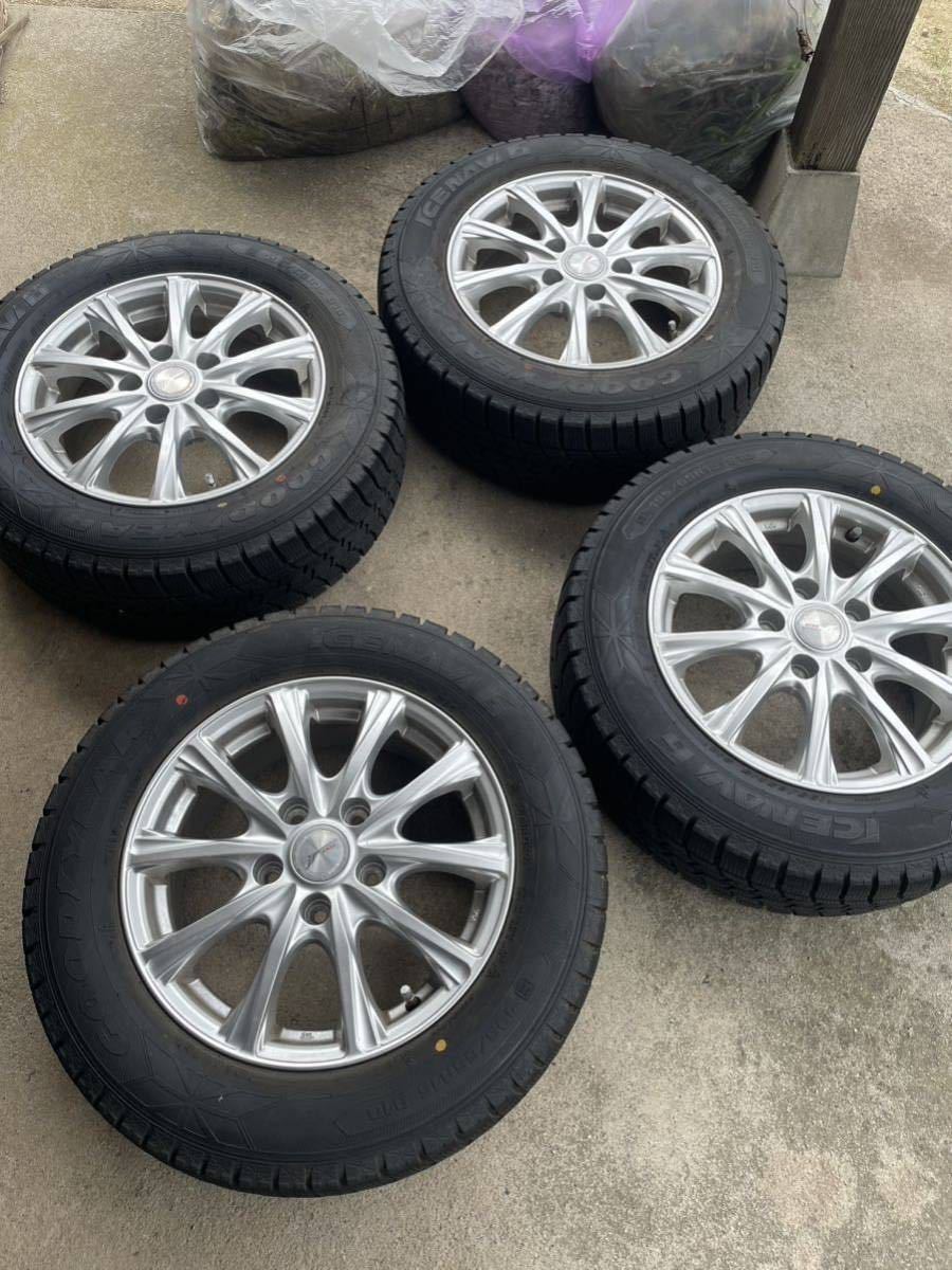日産純正エスティーロ C26、27セレナに195/65R15スタッドレスタイヤ 