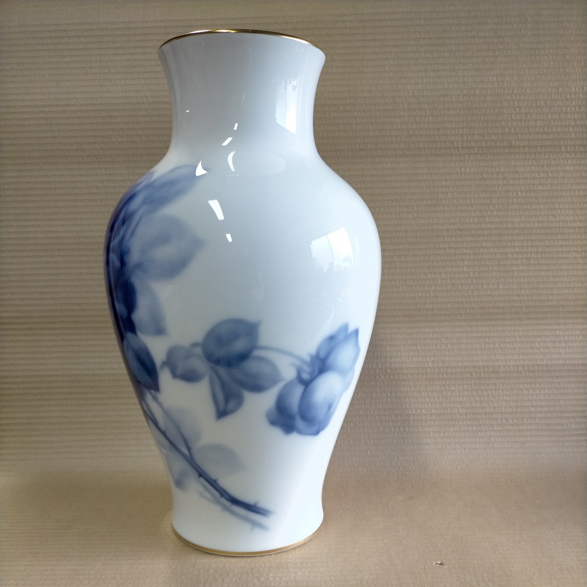 大倉陶園 ブルーローズ 花瓶 フラワーベース 金彩 OKURA 箱欠△中古