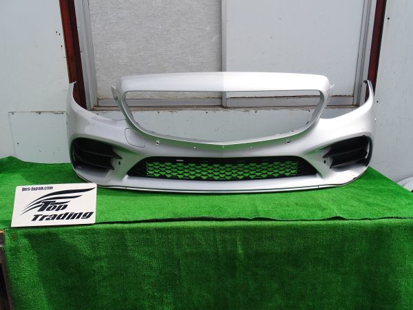L1669vc ベンツ純正 Cクラス W205/S205 後期 AMG フロントバンパー スポイラー，グリルなど付き イリジウムシルバー，775