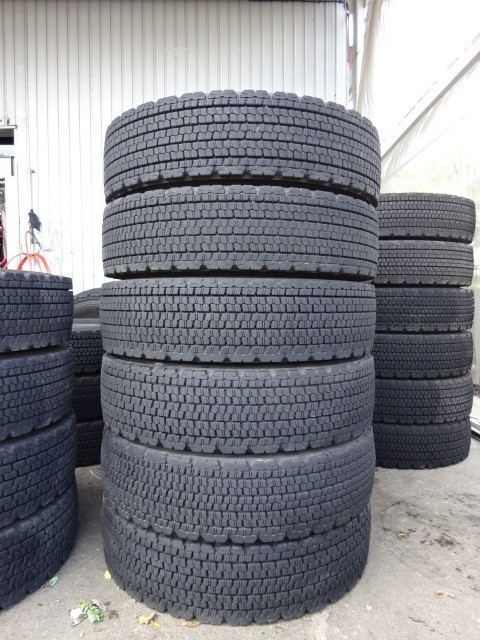 225/80R17.5　123/122L　ブリヂストン　W900　中古スタッドレス６本⑤　送料無料　（050817）