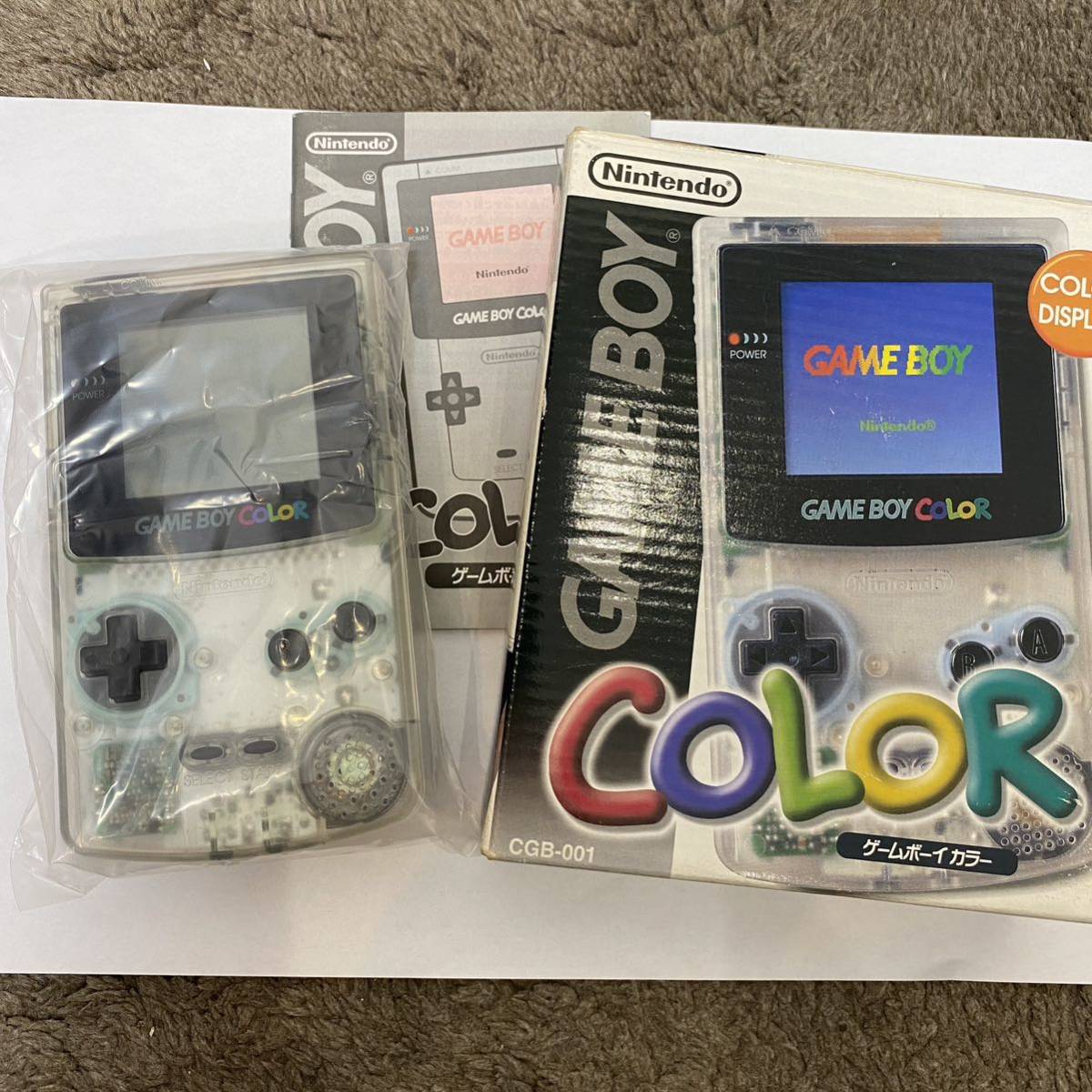 ゲームボーイカラー 極美品　■ほぼ新品未使用　任天堂 クリア カラー　GBC ニンテンドー　Nintendo 箱　説明書　画面傷無し品