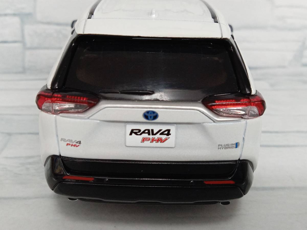RAV4 PHV カラーサンプル ミニカー ホワイトパール 1/30 トヨタ カラーサンプルミニカー RAV4 PHV ホワイトパール