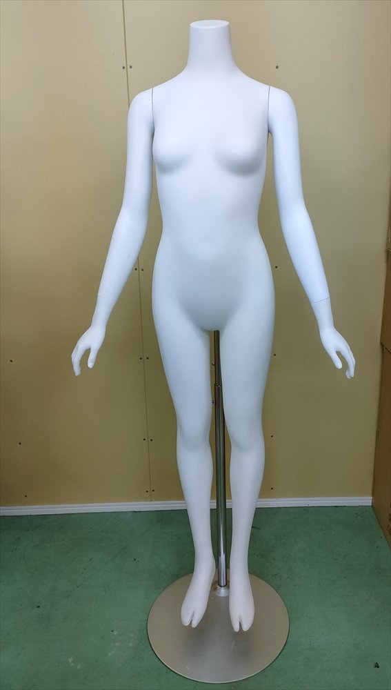【引取限定】マネキン 女性 小柄 150cm 台座付き/撮影 出品用 ディスプレイ 店舗用品/石川県 小松市