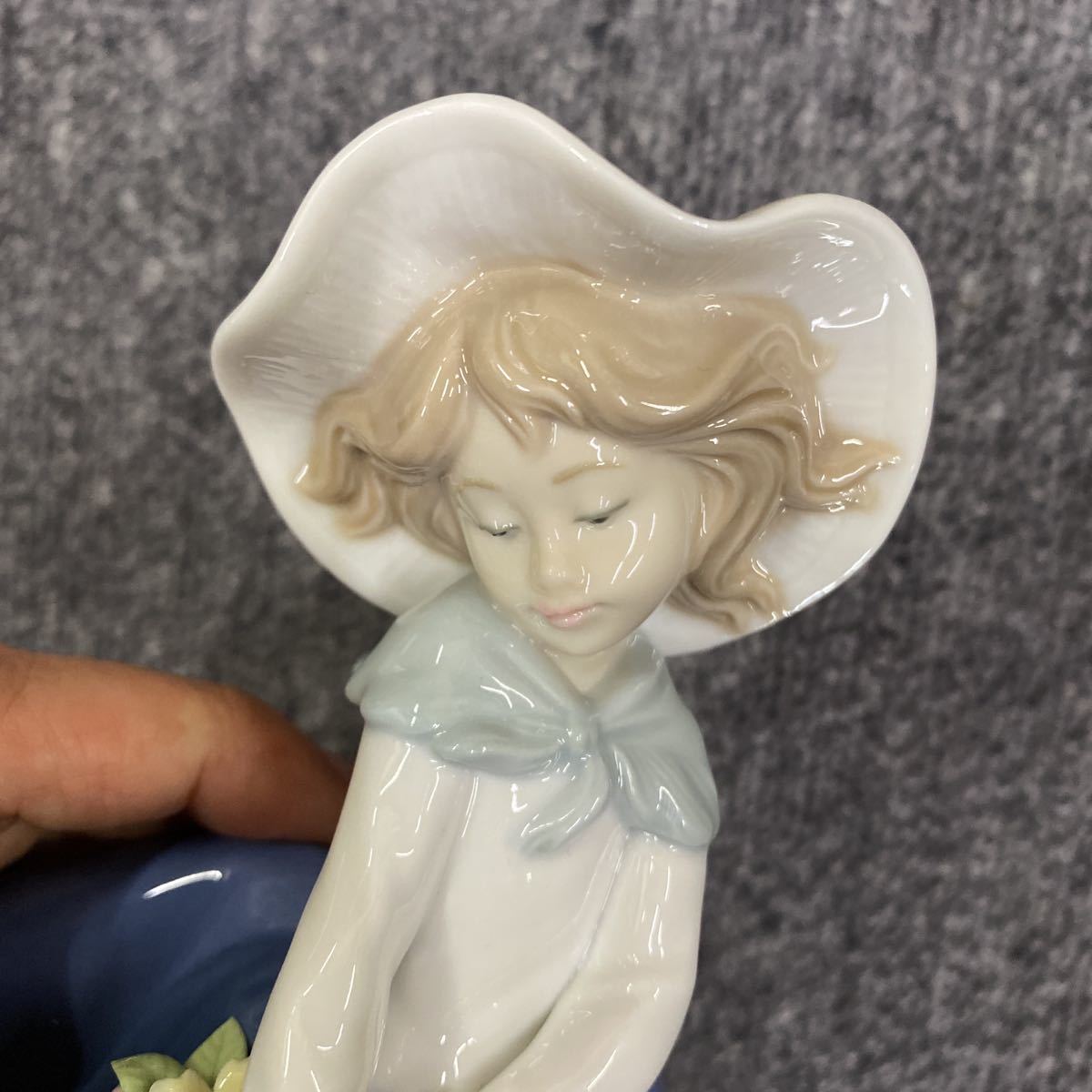 送料無料　リヤドロ　「きれいな花ばかり」 楽天市場】リヤドロ きれいな花ばかり 少女 置物 01005222 LLADRO