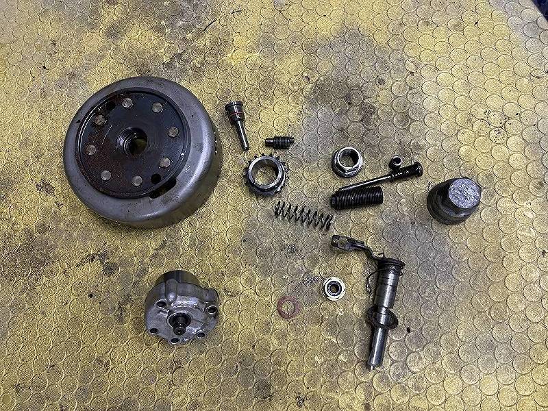 ヤマハ 1JR SR400　エンジン部品　フライホイール　シフト　その他