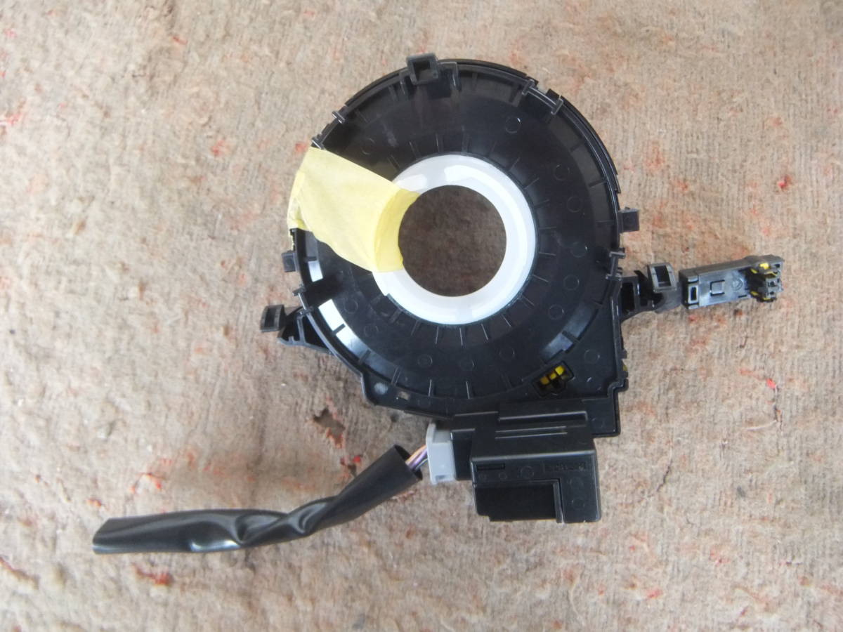 ダイハツ タント LA660Sスパイラルケーブル 84030-B2011