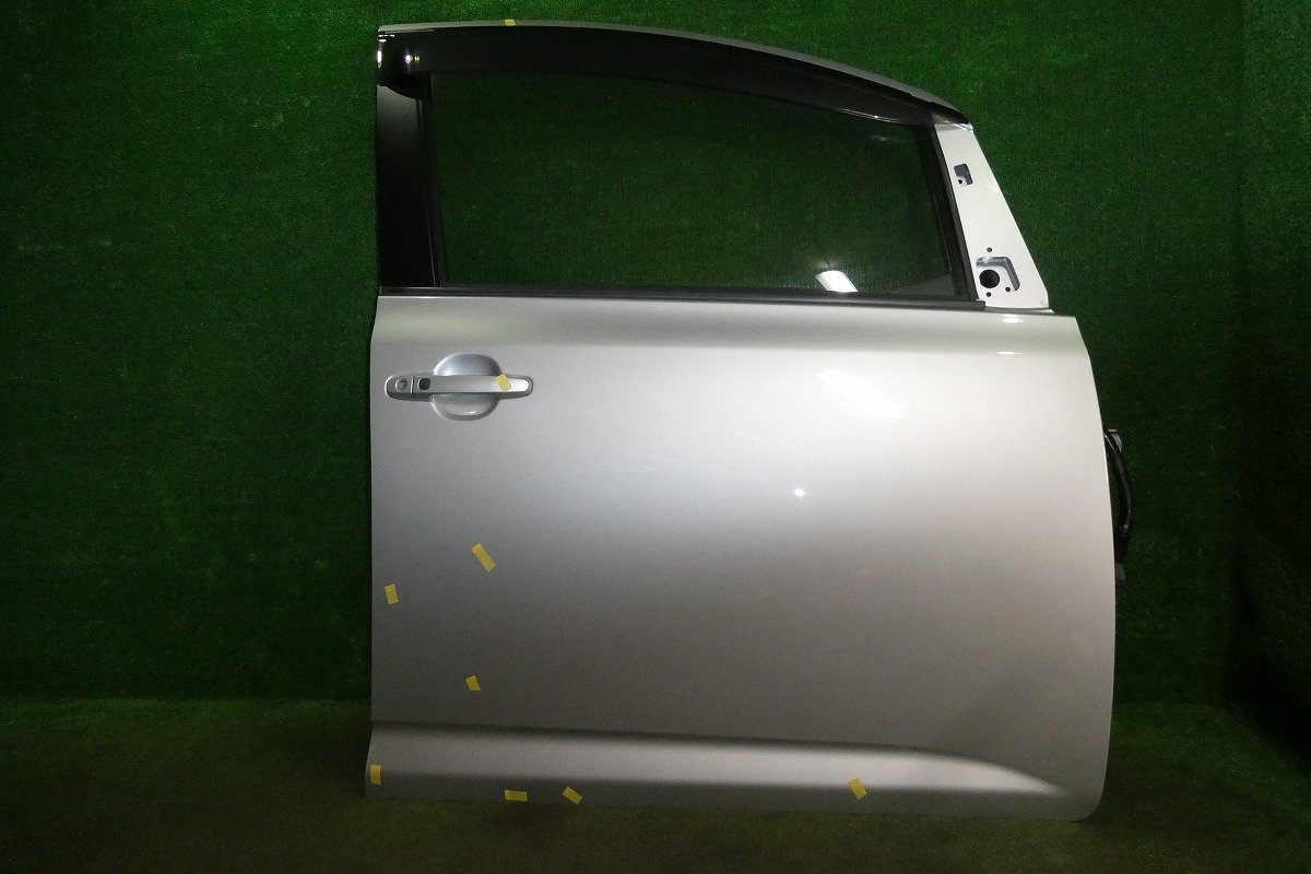 【A59036】◇ラクティス NCP100 右フロント ドア 1E7