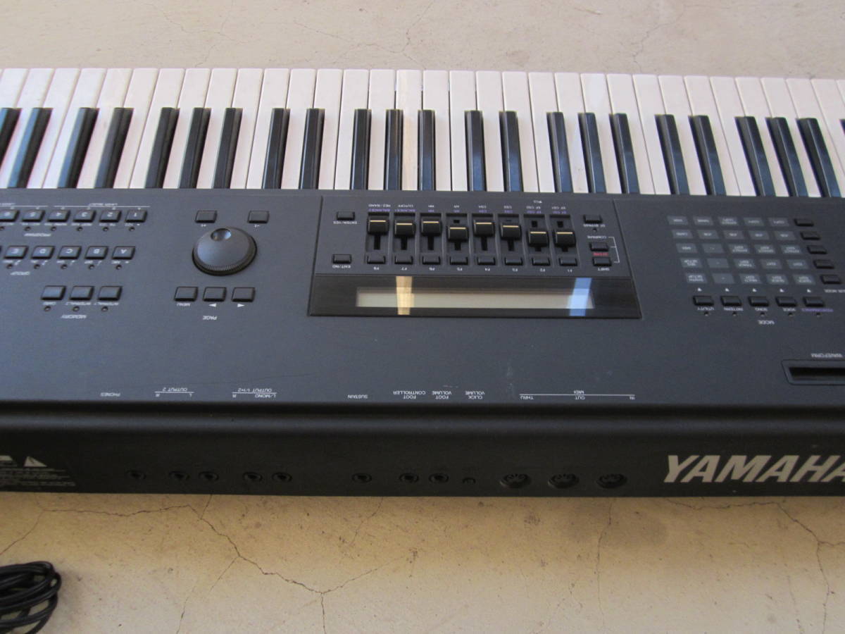 Yamaha SY85 シンセサイザー 61鍵ジャンク SY85 シンセサイザー YAMAHA 今回は 61鍵ジャンク SY85復活する YAMAHA