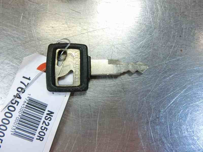 NS250R 純正キー3点フルセット、メインキーシリンダー、ガソリンタンク