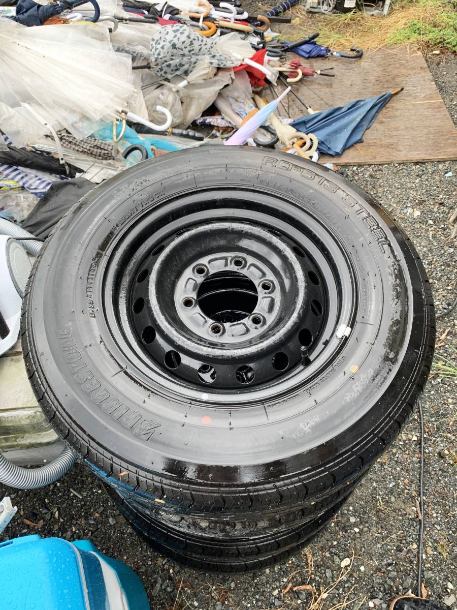美品】ハイエース ホイール付きタイヤ 4本セット 195/80R15 
