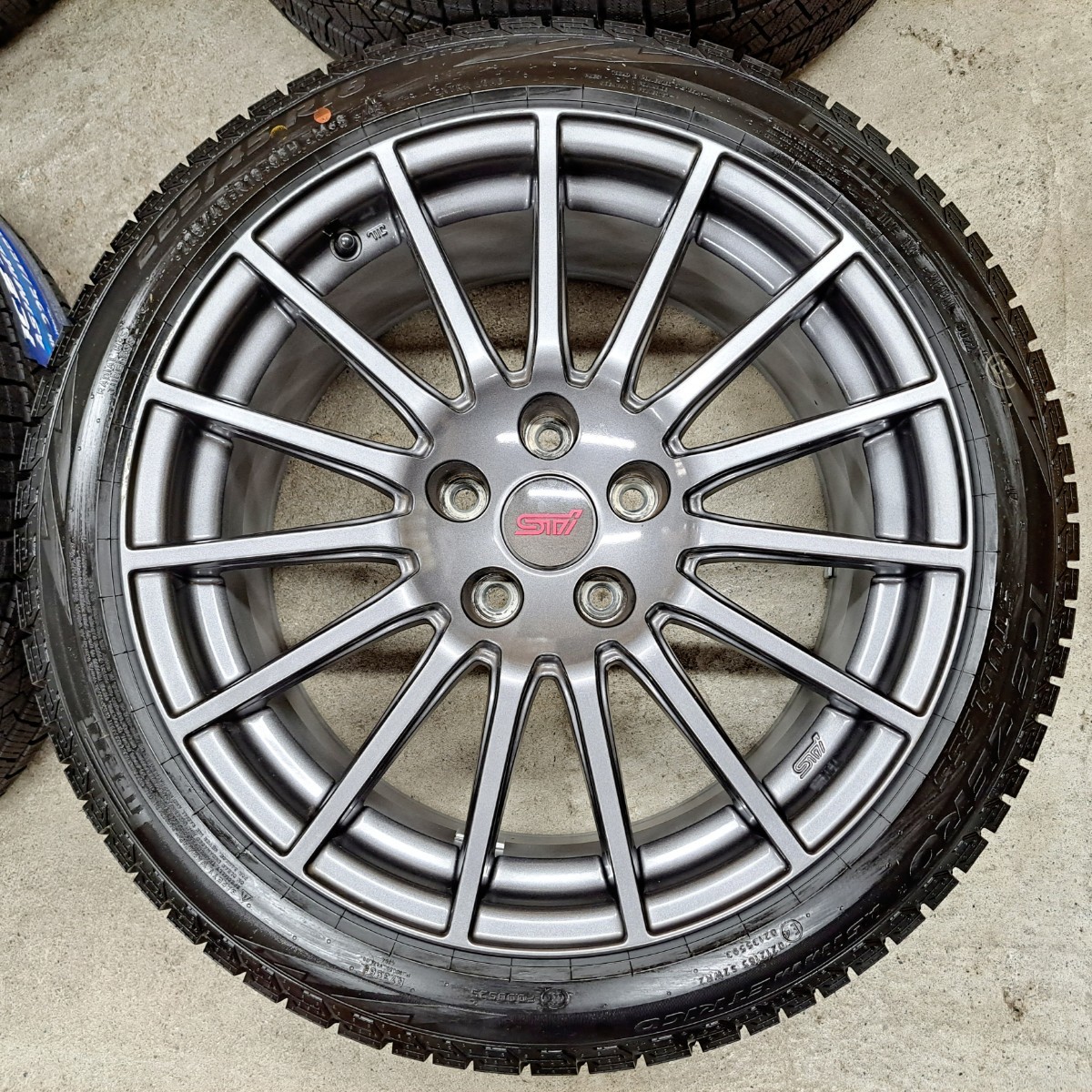 新品】スバル WRX STI 純正オプション ホイールタイヤ 2022年 ピレリ 