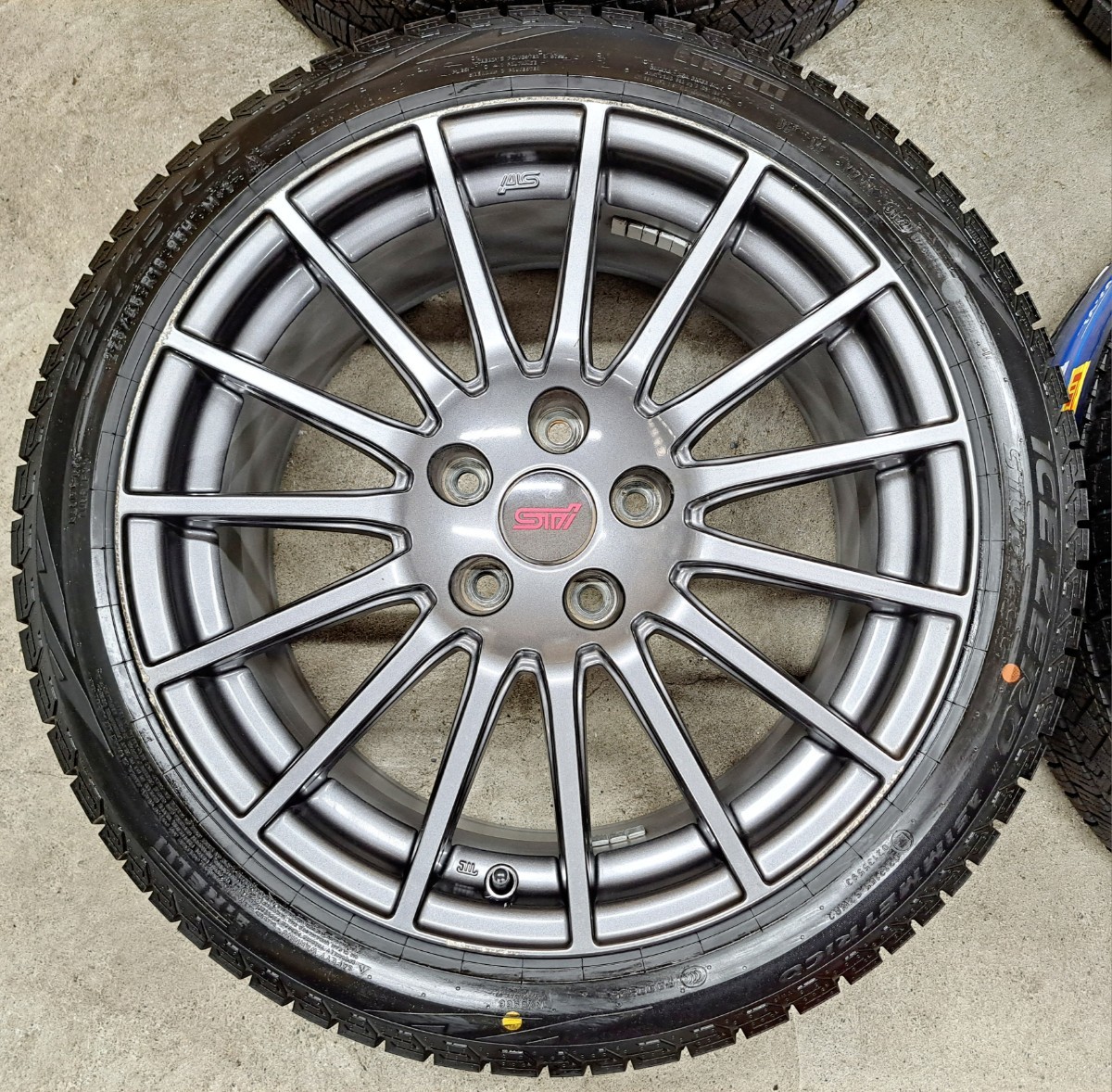 新品】スバル WRX STI 純正オプション ホイールタイヤ 2022年 ピレリ 