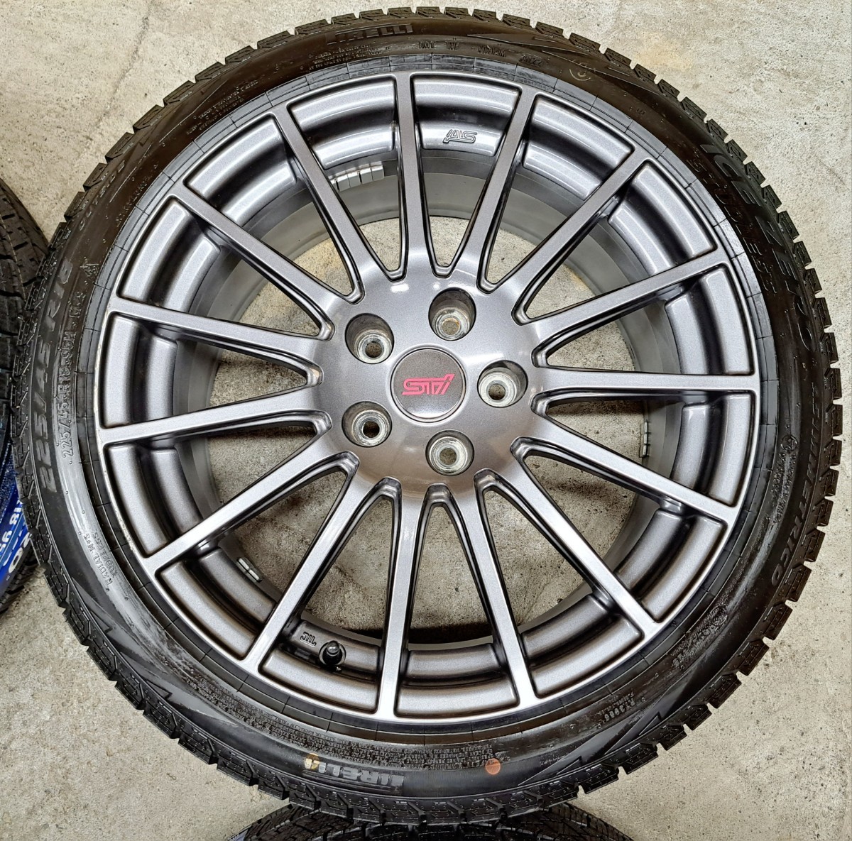 新品】スバル WRX STI 純正オプション ホイールタイヤ 2022年 ピレリ 