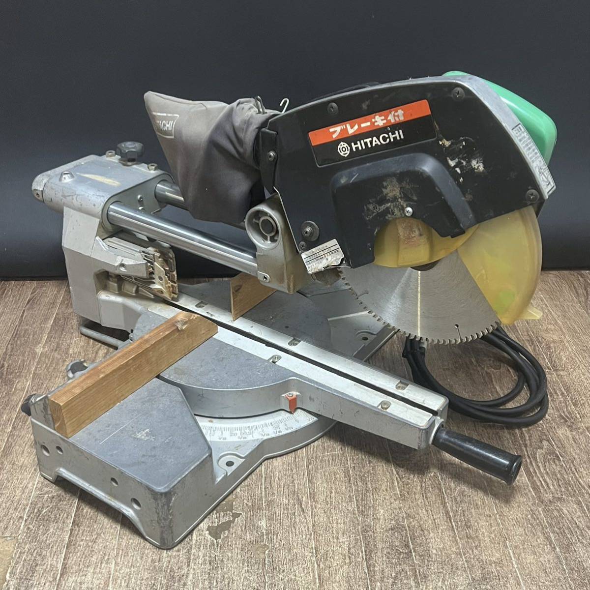 216mm 卓上スライド丸のこ C8FB 呼び 日立工機 現状品