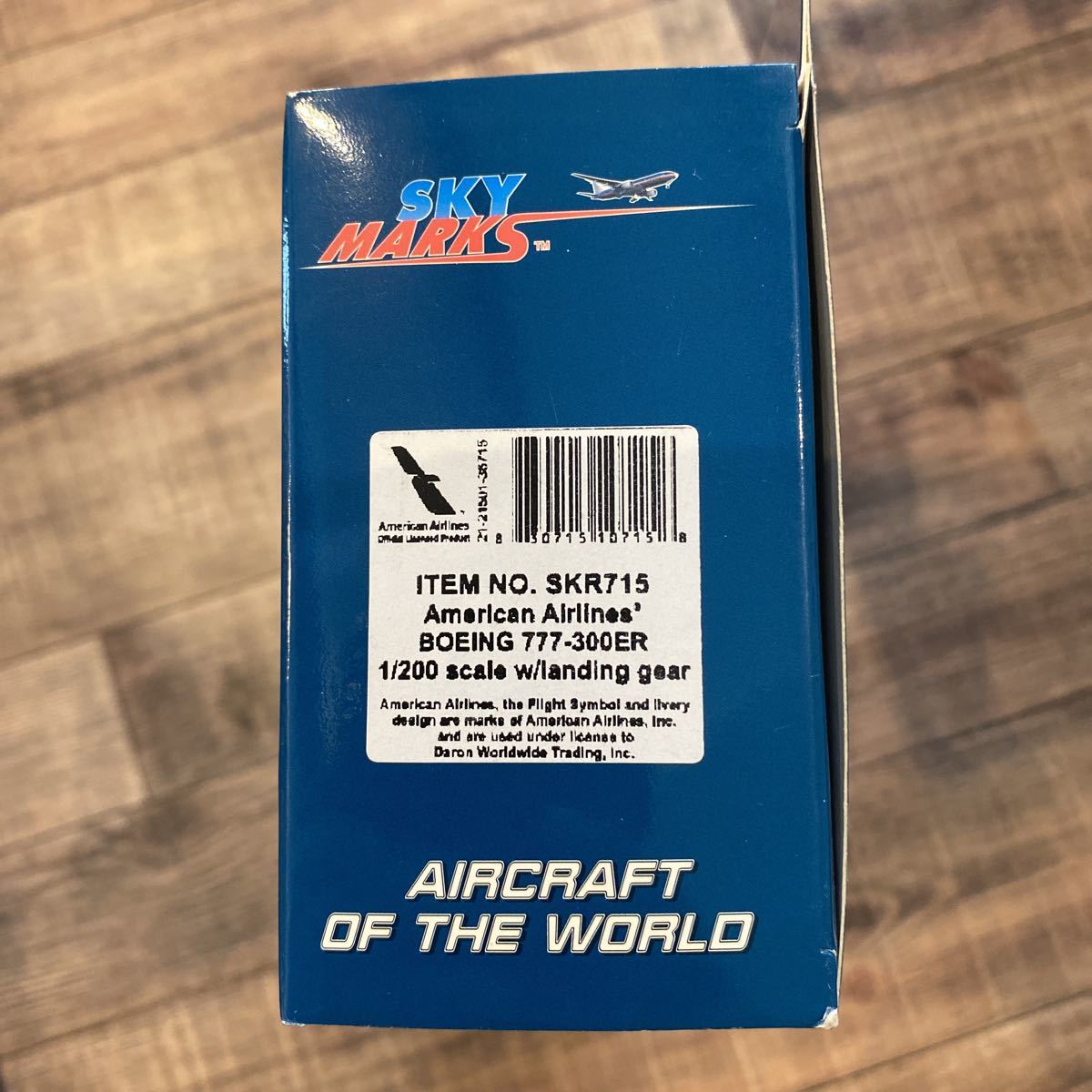 American Airlines アメリカン航空 Boeing 777-300ER 1/200 飛行機 模型