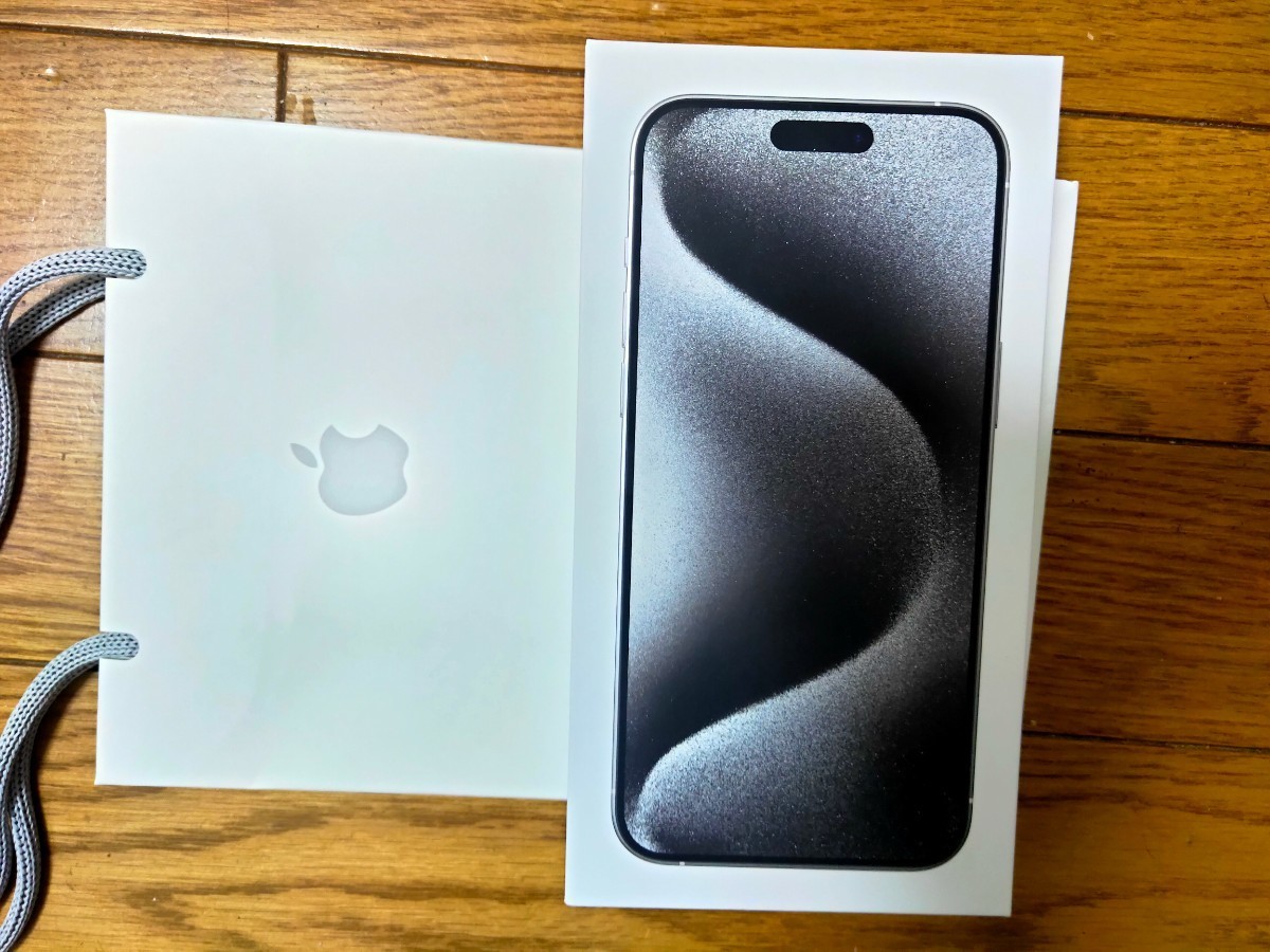 iPhone15 Pro Max ホワイトチタニウム 256GB SIMフリー 新品未開封 