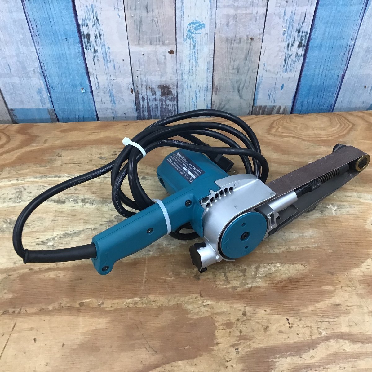【激安大特価，新品】 品 マキタ makita 30mmベルトサンダー 9031(ベルトサンダー)｜売買されたオークション情報、yahooの商品情報をアーカイブ公開 - オークファン ベルトサンダー