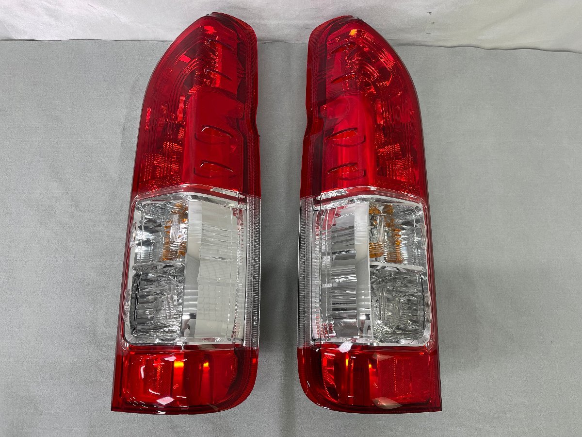 トヨタ ＜中古品＞トヨタ TOYOTA テールライト テールランプ 200系