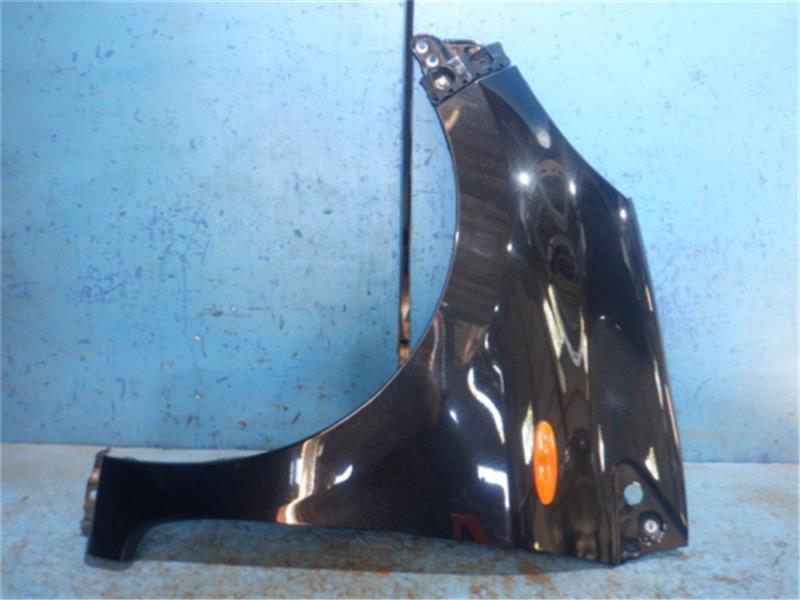 ダイハツ 純正 ミラ 《 L285S 》 左フェンダー P10600-23006751