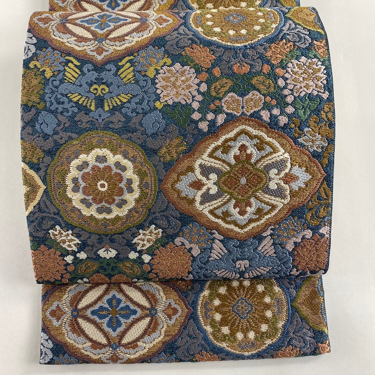 美品 袋帯 中国三大刺繍 六通柄 袋帯 美品 名品 華文 草花 刺繍 箔 水色 六通 正絹 【中古】 袋帯 六通