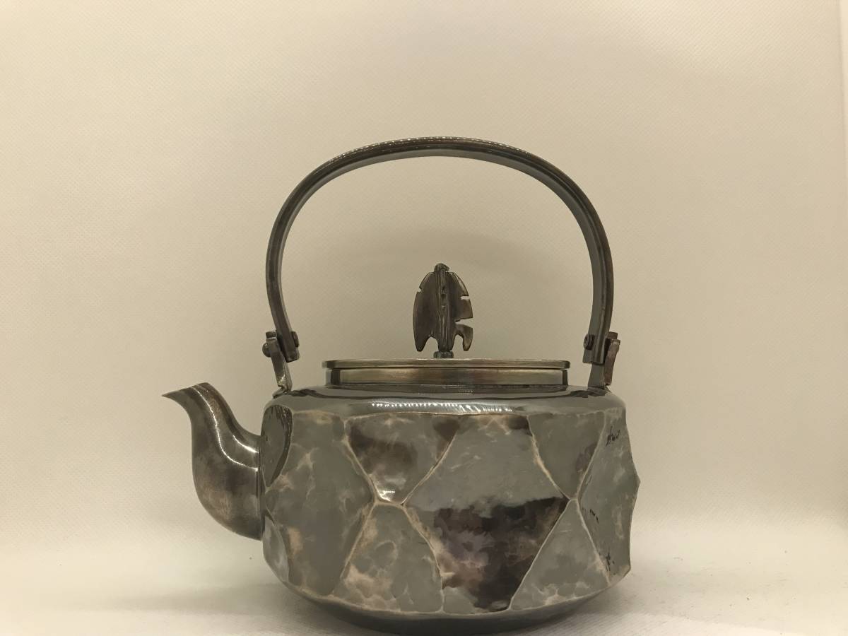 龍文堂造 牛人物紋四方鉄瓶 時代物 四代 骨董品・美術品 龍文堂買取